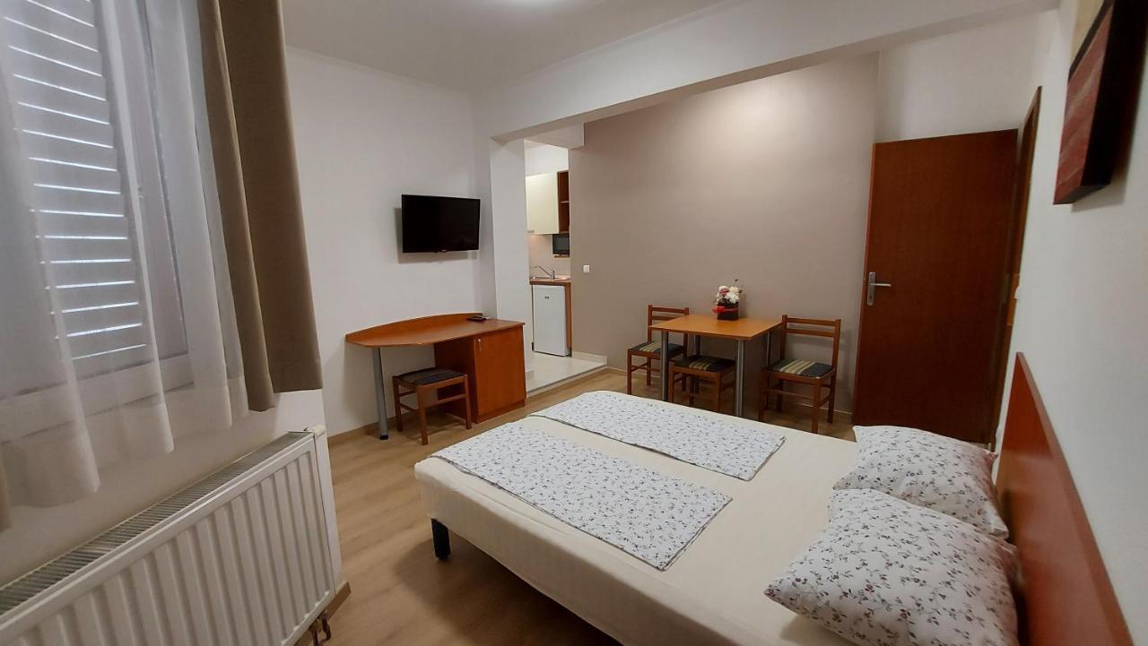 Villa Rossa Tučepi Εξωτερικό φωτογραφία